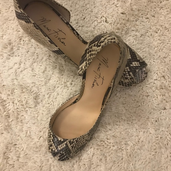 Shoes - Picture 4 of 4